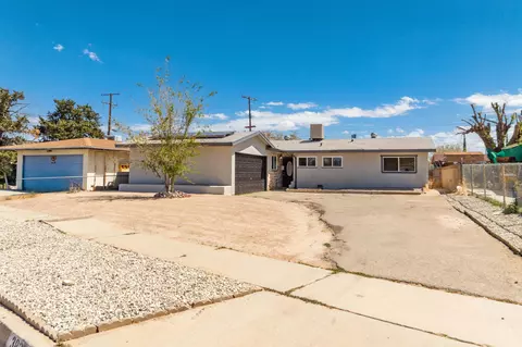 38226 Division St, Palmdale, CA 93550