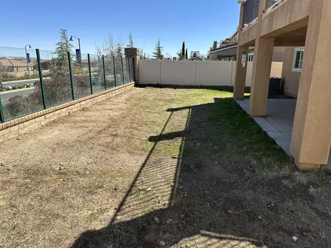 Exterior - 2831 Wandoo Rd, Palmdale, CA 93551 photo 8 of 12