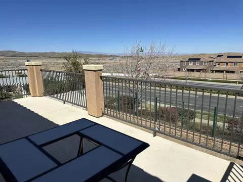 Exterior - 2831 Wandoo Rd, Palmdale, CA 93551 photo 7 of 12