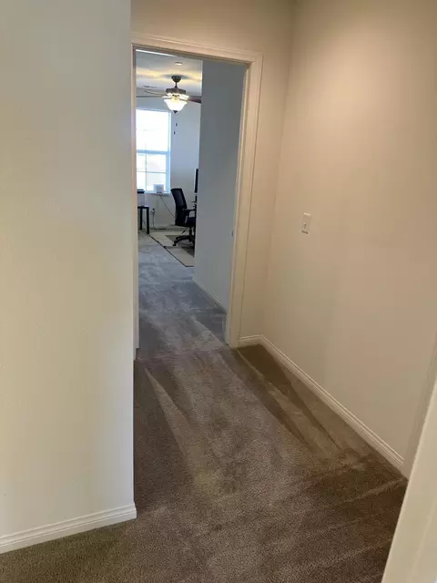 Entry Way - 2831 Wandoo Rd, Palmdale, CA 93551 photo 5 of 11