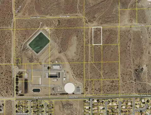 Truman Rd. Near 32nd St. West, Rosamond, CA 93560