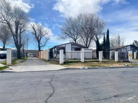 314-316 Avenue J13 W, Lancaster, CA 93534
