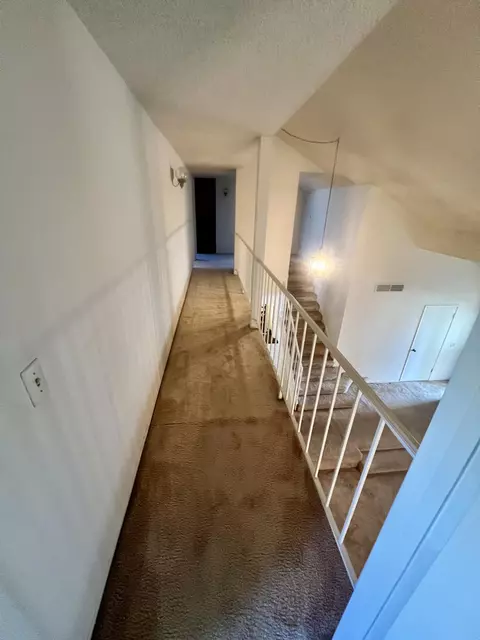 Entry Way - 44040 Halcom Ave, Lancaster, CA 93536 photo 4 of 4