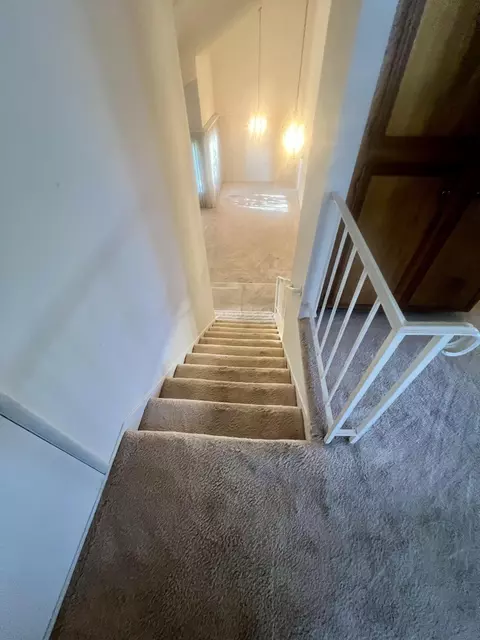 Entry Way - 44040 Halcom Ave, Lancaster, CA 93536 photo 3 of 4