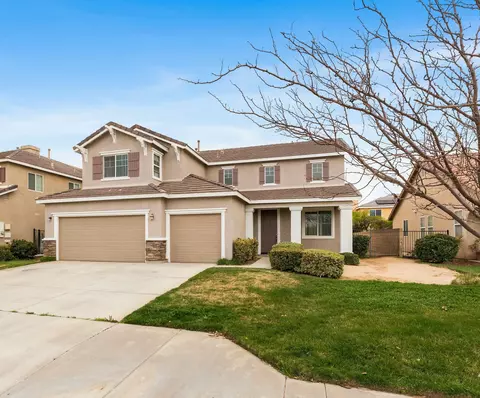 43349 Brandon Thomas Way, Lancaster, CA 93536 photo 2