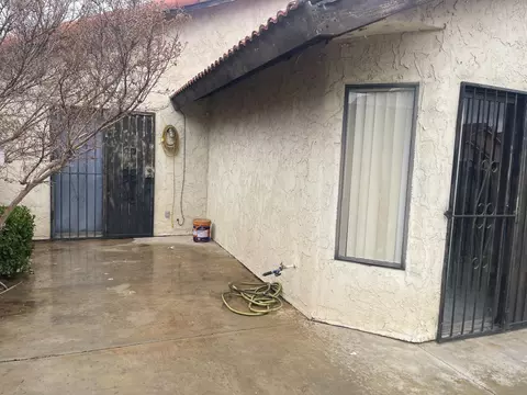 Exterior - 37018 33rd St E, Palmdale, CA 93550 photo 3 of 4