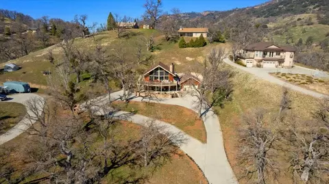 View/Area - 29811 Greenwater Dr, Tehachapi, CA 93561 photo 2 of 6