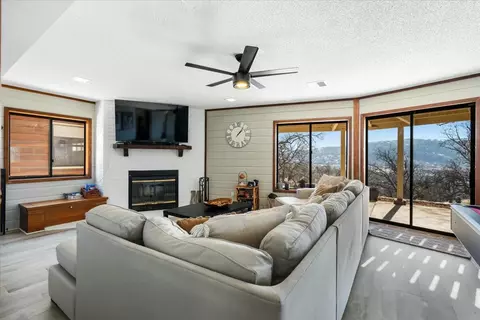 Living - 29811 Greenwater Dr, Tehachapi, CA 93561 photo 5 of 5