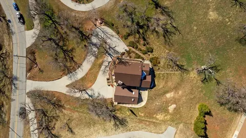 View/Area - 29811 Greenwater Dr, Tehachapi, CA 93561 photo 3 of 6