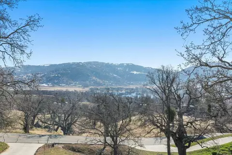 View/Area - 29811 Greenwater Dr, Tehachapi, CA 93561 photo 1 of 6