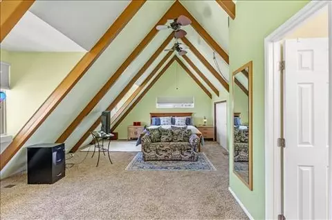 Bedroom - 27981 Skyline Dr, Tehachapi, CA 93561 photo 3 of 4