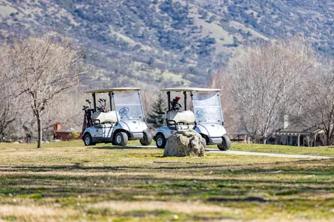 Exterior - 27981 Skyline Dr, Tehachapi, CA 93561 photo 8 of 9