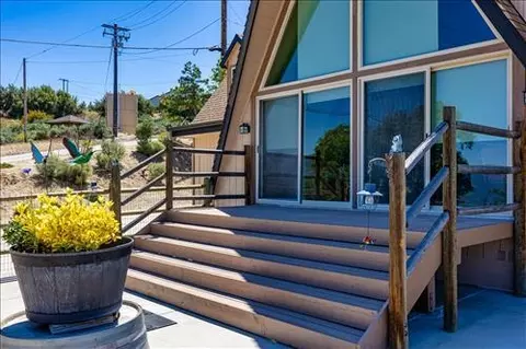 Exterior - 27981 Skyline Dr, Tehachapi, CA 93561 photo 4 of 9