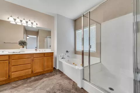 Bath - 44314 Rucker St, Lancaster, CA 93535 photo 1 of 3