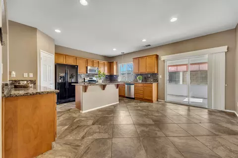 Kitchen - 44314 Rucker St, Lancaster, CA 93535 photo 1 of 2