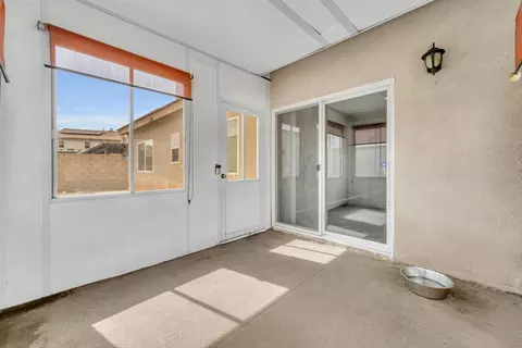 Exterior - 44314 Rucker St, Lancaster, CA 93535 photo 5 of 9