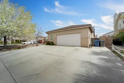 Other - 44314 Rucker St, Lancaster, CA 93535 photo 2 of 7