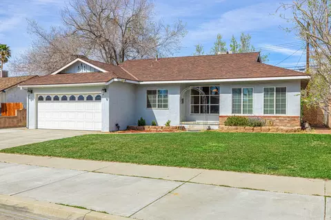 639 Avenue J10 W, Lancaster, CA 93534