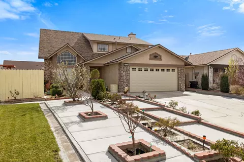2180 Matthew Ave, Rosamond, CA 93560