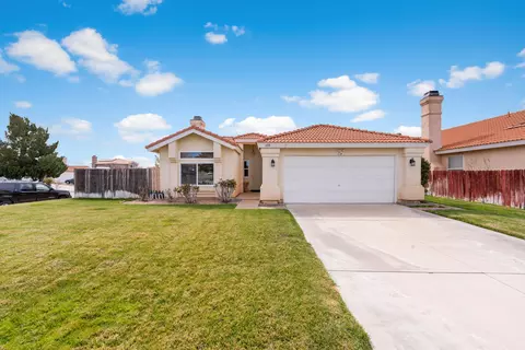 608 Gardenia Ct, Rosamond, CA 93560