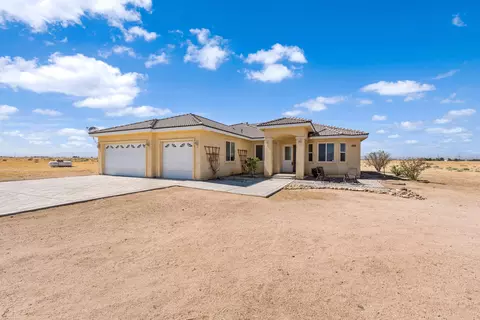 9115 Avenue D6 Ave W, Lancaster, CA 93536