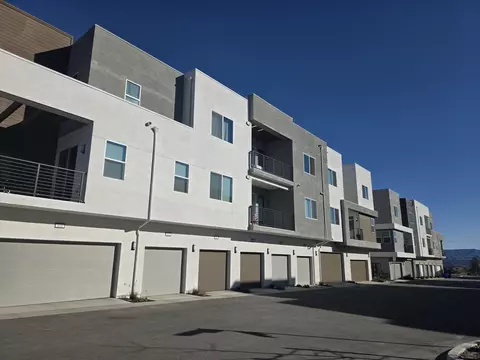 26729 Greylock Ln #301, Valencia, CA 91381