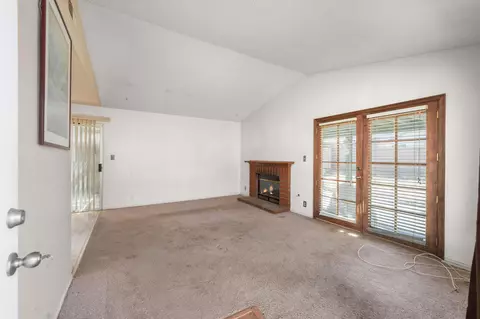 37151 29th Pl E, Palmdale, CA 93550 photo 3