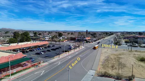 220 Ste Vic Ave 04, Palmdale, CA 93591 photo 10