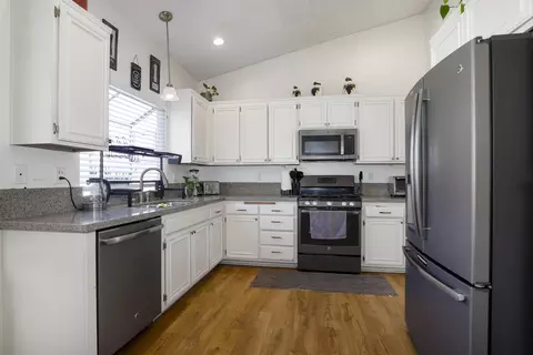 1511 East Avenue J6, Lancaster, CA 93535 photo 10