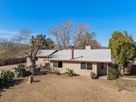 40523 13th St W, Palmdale, CA 93551