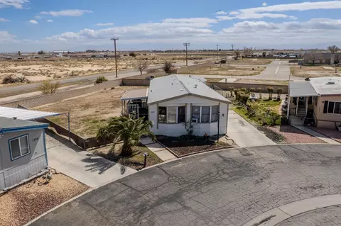 2000 Windcurrent Dr #147, Rosamond, CA 93560