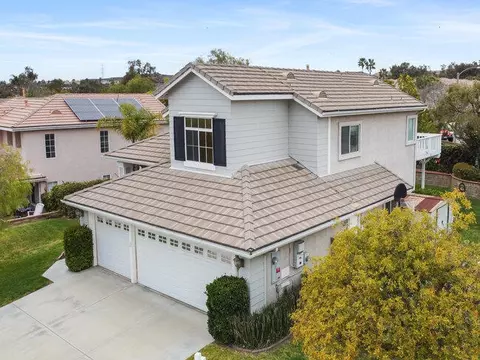 27825 Sunset Hills Dr, Valencia, CA 91354