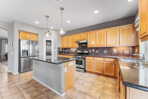 Kitchen - 44225 Rucker St, Lancaster, CA 93535 photo 1 of 4