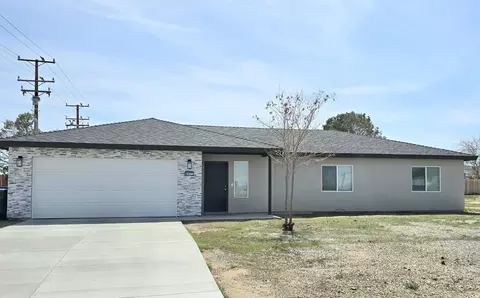 10215 Glen Rd, California City, CA 93505