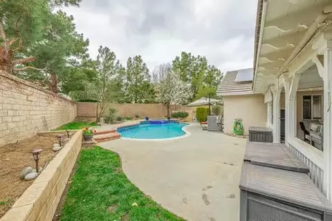 40407 Milan Dr, Palmdale, CA 93551 photo 9