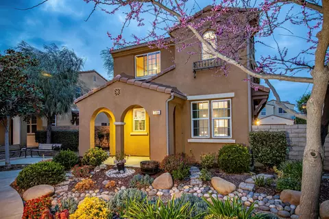 2954 Encina Ln, Simi Valley, CA 93065