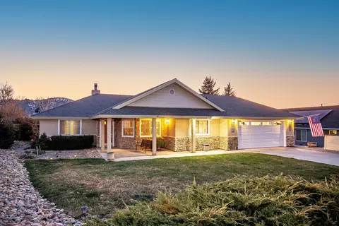 18051 Bold Venture Dr, Tehachapi, CA 93561 photo 1