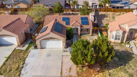 1417 Ridgecrest Ct, Rosamond, CA 93560
