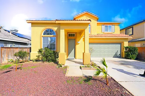 Exterior - 36934 Royce Ct, Palmdale, CA 93552 photo 3 of 11