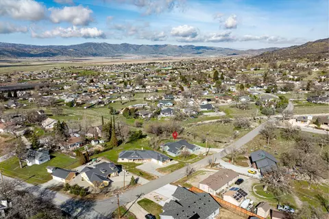 View/Area - 28321 Pimlico Way, Tehachapi, CA 93561 photo 5 of 6