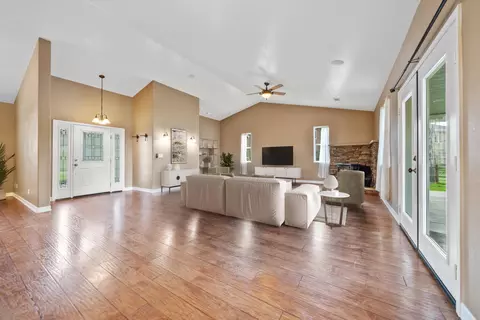 Living - 28321 Pimlico Way, Tehachapi, CA 93561 photo 1 of 1