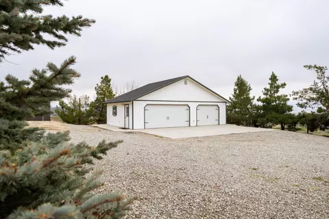 27900 Cummings Valley Rd, Tehachapi, CA 93561 photo 3