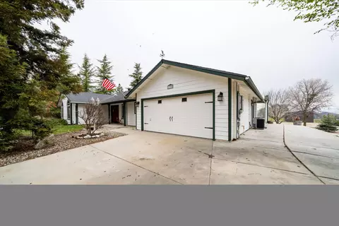 27900 Cummings Valley Rd, Tehachapi, CA 93561 photo 2