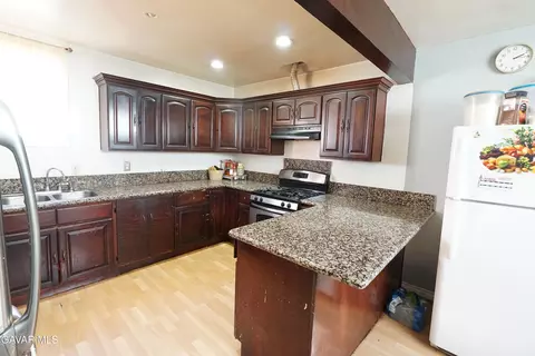 13125 Pinney St, Pacoima, CA 91331 photo 15