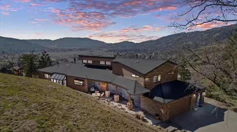 27140 Oakflat Dr, Tehachapi, CA 93561 photo 1