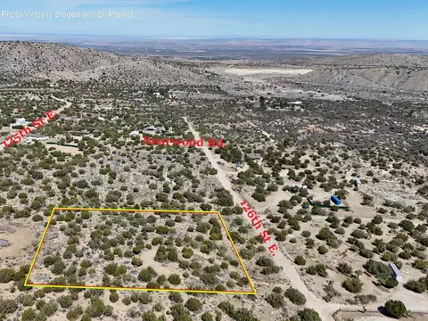 126 Th St E, Pearblossom, CA 93553