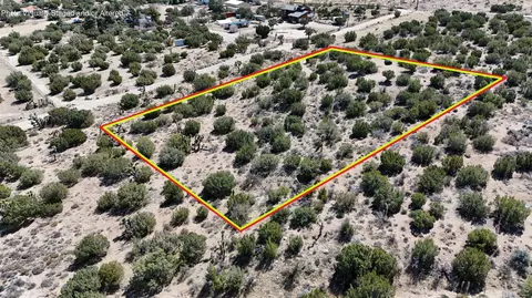 126 Th St E, Pearblossom, CA 93553 photo 6