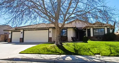 42333 61st St W, Lancaster, CA 93536