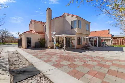 Exterior - 37350 E 42nd St, Palmdale, CA 93552 photo 6 of 6