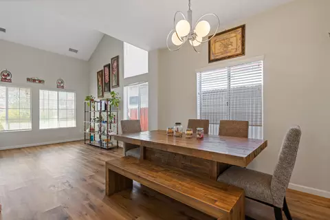 Dining - 37350 E 42nd St, Palmdale, CA 93552 photo 3 of 4